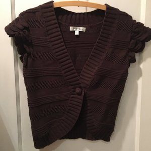Brown Knit top with knit lace cap sleeves. Size M (Approx 8)